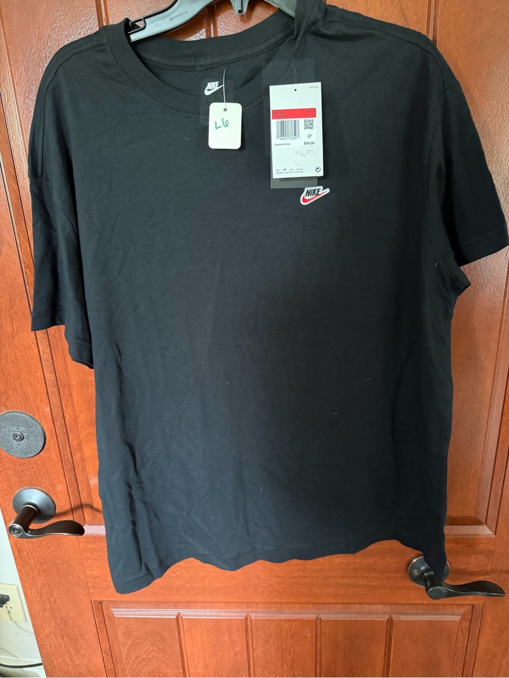 Nike Men’s Black Crewneck T-Shirt NWT size Large retails for $35 our price $15